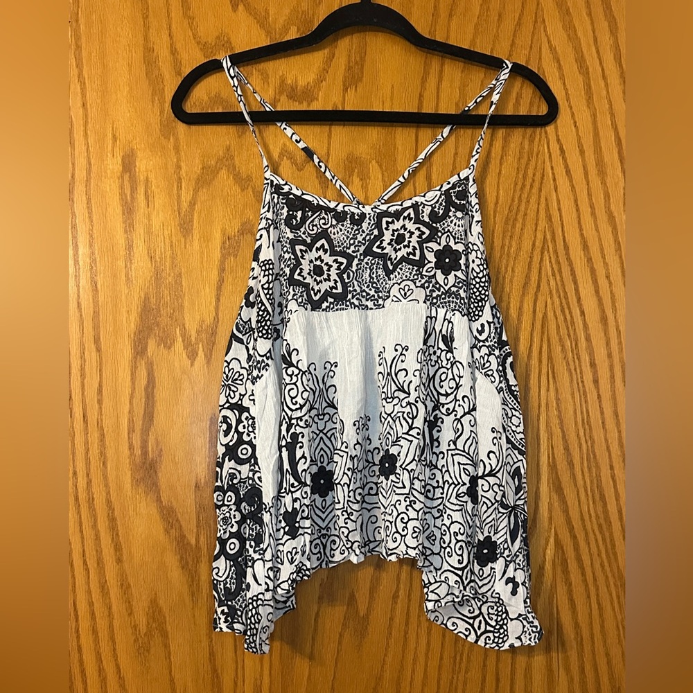 Raga Smoking Rose Open Back Tank - NWT - Size S Black & White Floral Women's Top